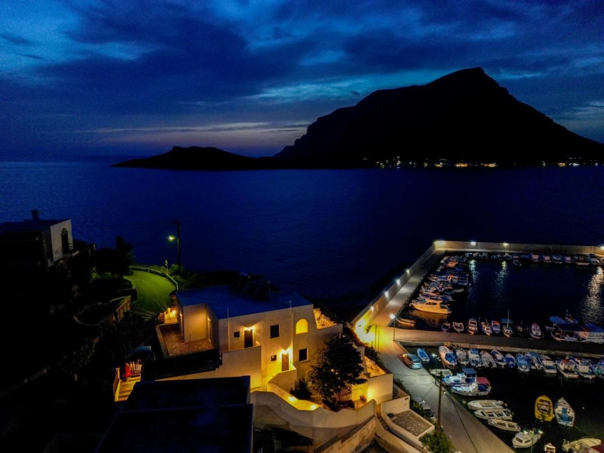 Pelagos Seafront Accommodation - George Myrties Esterno foto
