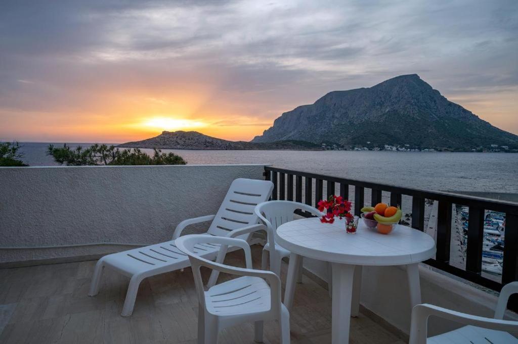 Pelagos Seafront Accommodation - George Myrties Esterno foto
