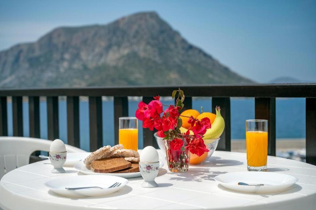 Pelagos Seafront Accommodation - George Myrties Esterno foto